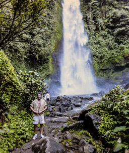 Git-Git-Wasserfal  - Höhe 40m